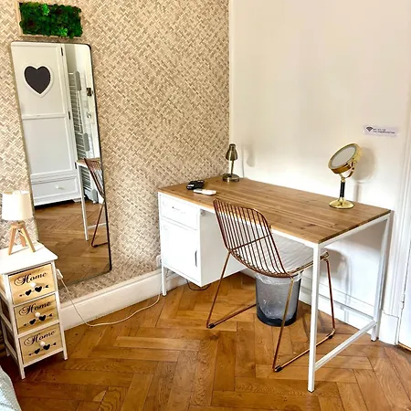Quarto em Acomodações Particulares Les De Cedric Iconic Tram Gare Pour Personnes Calmes Nice