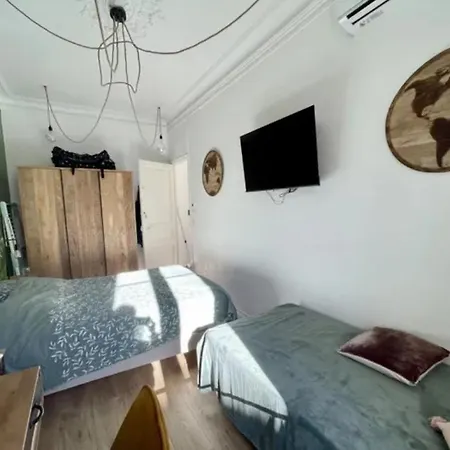 Quarto em Acomodações Particulares Les De Cedric Iconic Tram Gare Pour Personnes Calmes Nice